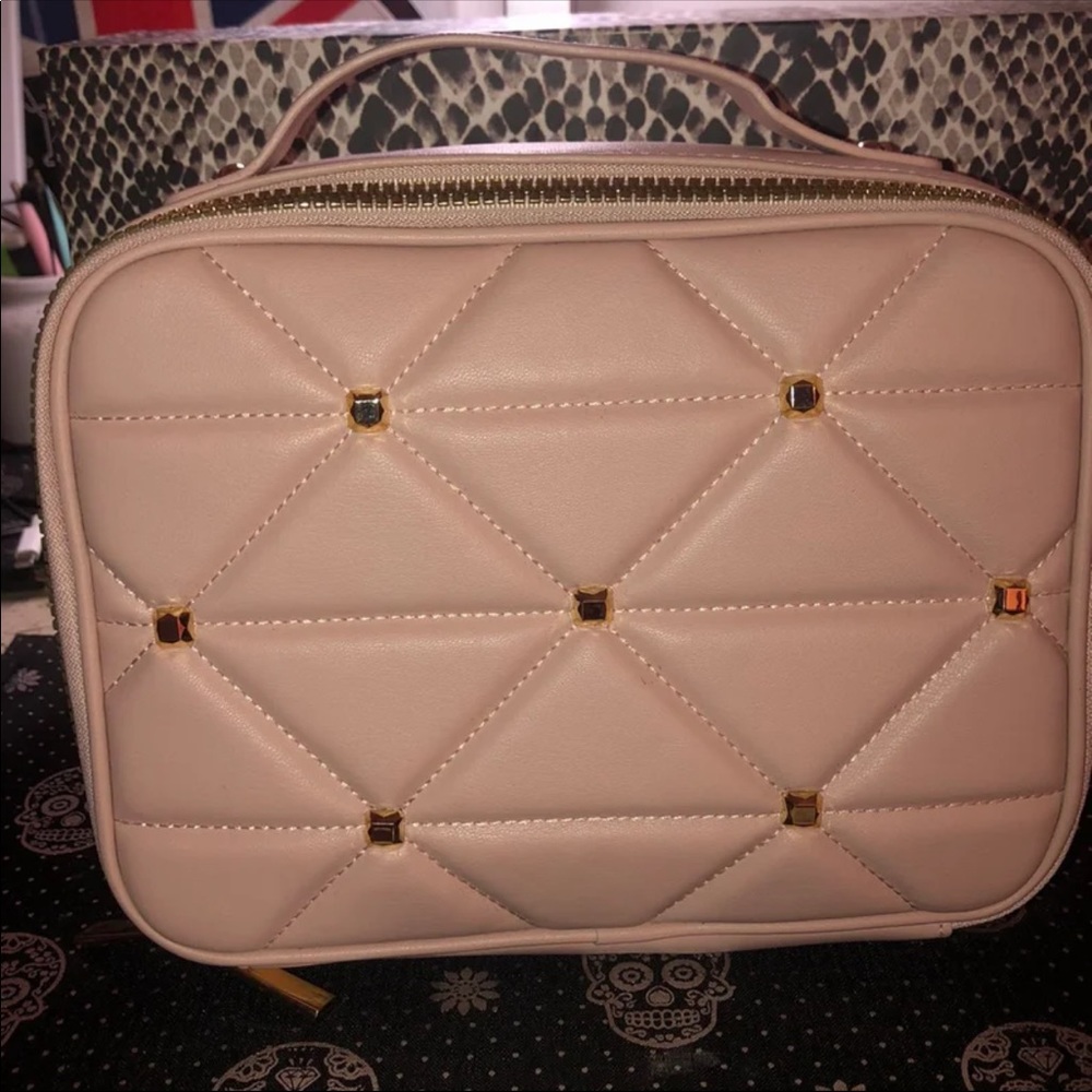 Pink zip around makeup , cosmetic vanity case or purse new